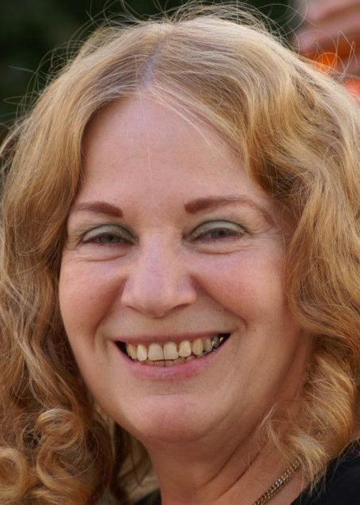 Helga Übelmesser-Larsen